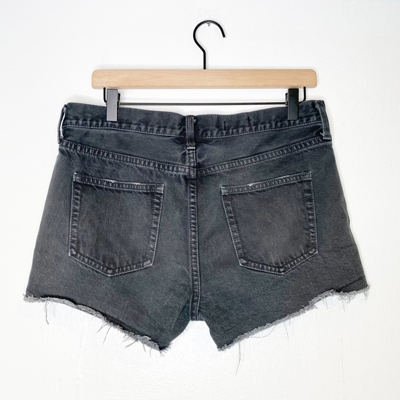 GAP | Slim Shorts in Washed Black, Cut-off Jean Short, Raw Hem Sz. 28 - Picture 2 of 7